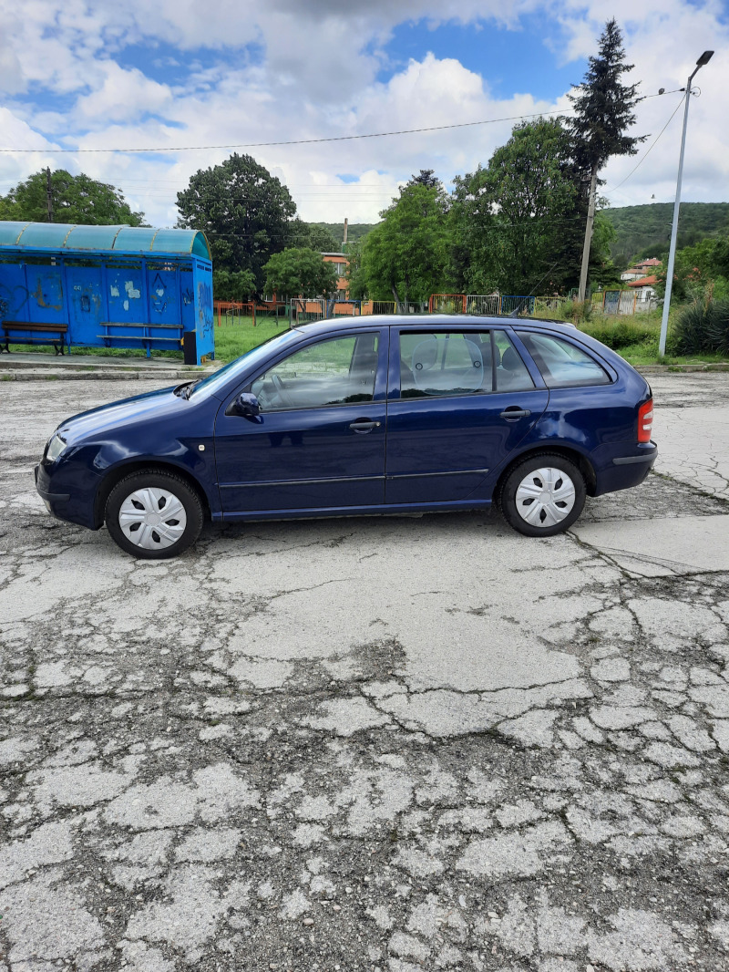 Skoda Fabia, снимка 1 - Автомобили и джипове - 46079526