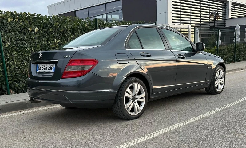 Mercedes-Benz C 220, снимка 6 - Автомобили и джипове - 48367746