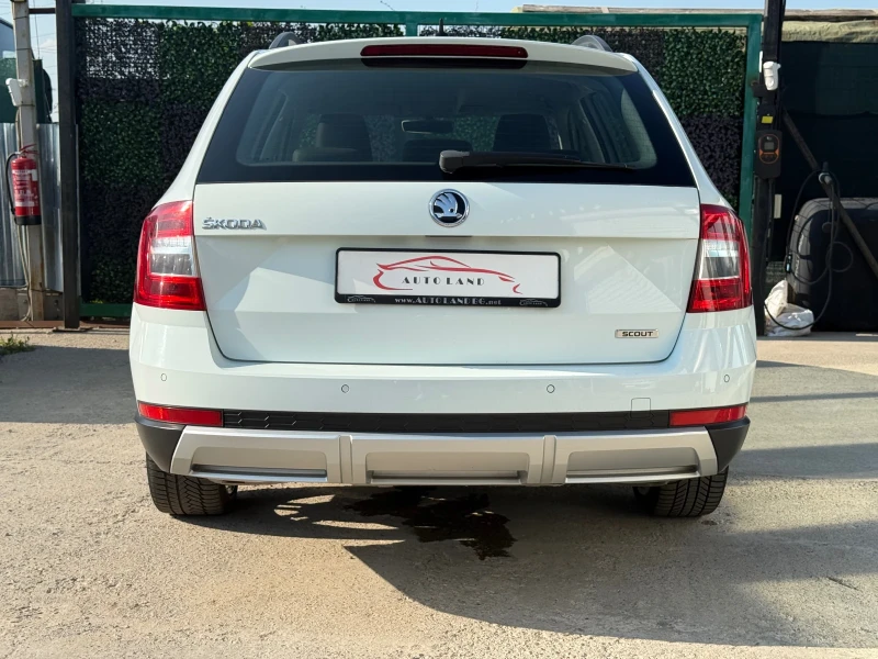 Skoda Octavia SCOUT/4X4/LED/NAVI/AVTOMAT/СОБСТВЕН ЛИЗИНГ, снимка 5 - Автомобили и джипове - 50599530