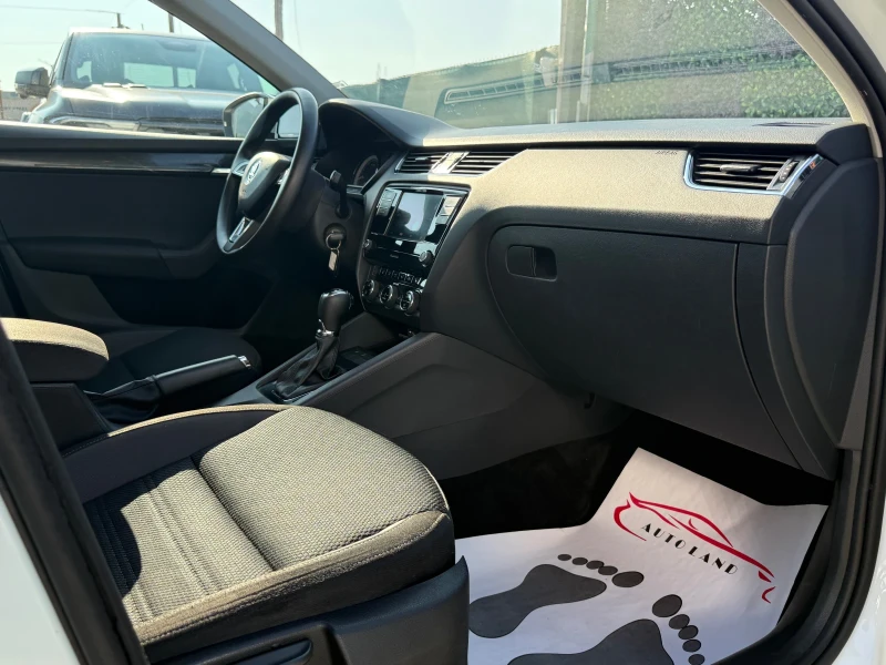Skoda Octavia SCOUT/4X4/LED/NAVI/AVTOMAT/СОБСТВЕН ЛИЗИНГ, снимка 14 - Автомобили и джипове - 50599530