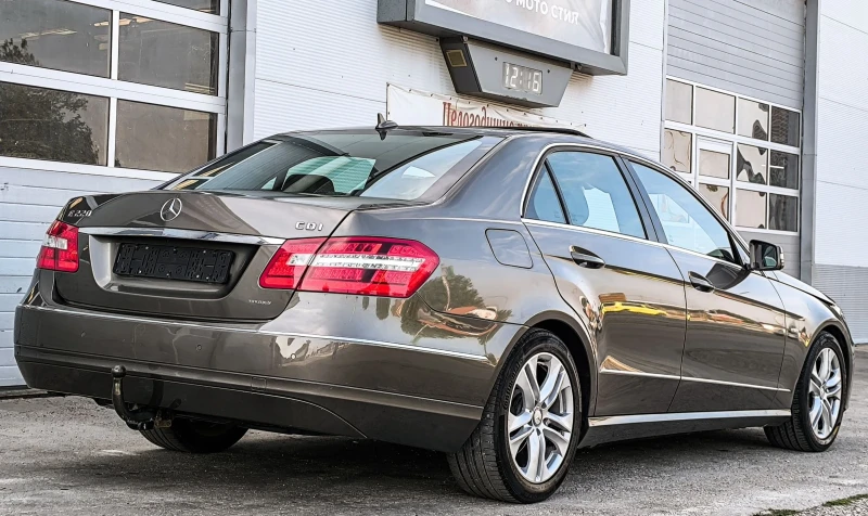 Mercedes-Benz E 220 CDI AVANTGARDE , снимка 5 - Автомобили и джипове - 51682556