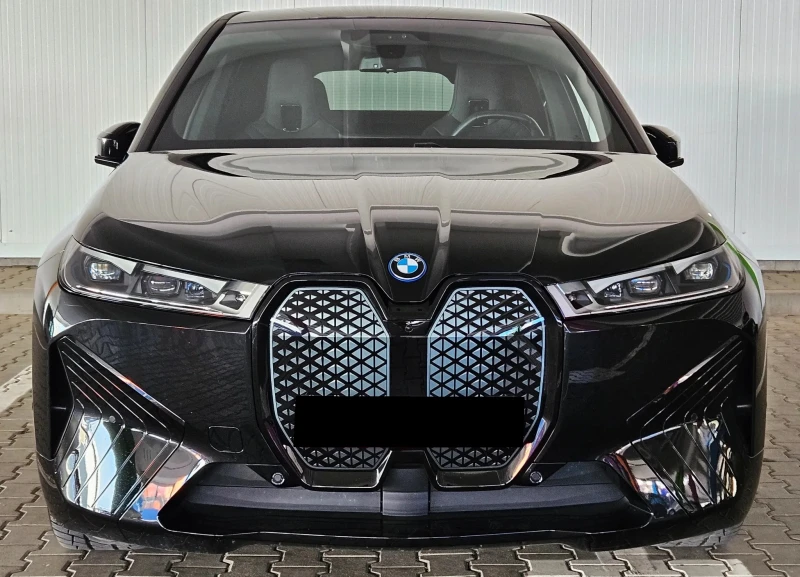 BMW iX xDrive40, снимка 2 - Автомобили и джипове - 52537497