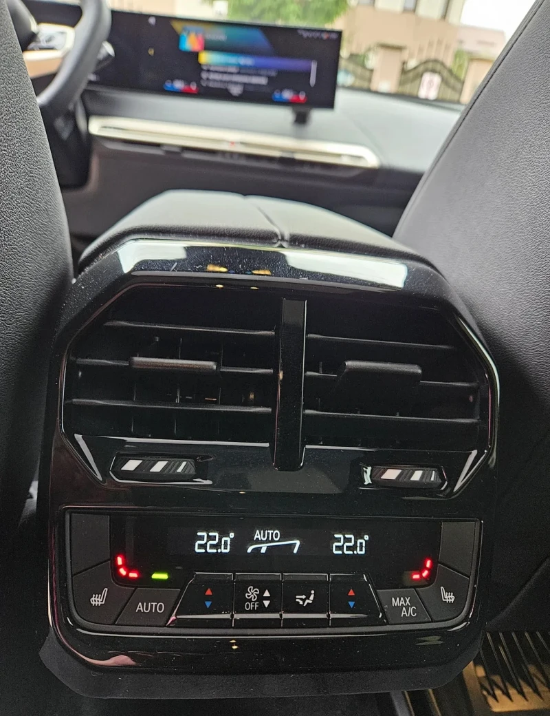 BMW iX xDrive40, снимка 13 - Автомобили и джипове - 52537497