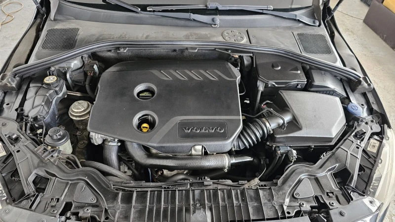 Volvo S60 D2, снимка 12 - Автомобили и джипове - 53157330