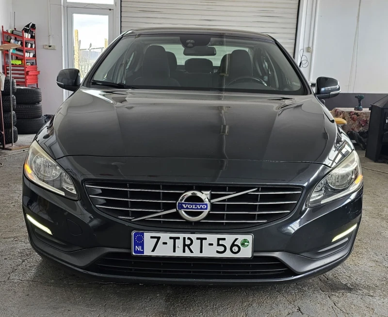 Volvo S60 D2, снимка 2 - Автомобили и джипове - 53157330