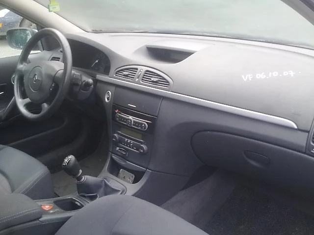 Renault Laguna II 2.0 DCi/2.0, 1.8i1.6V/1.9, снимка 11 - Автомобили и джипове - 10993931