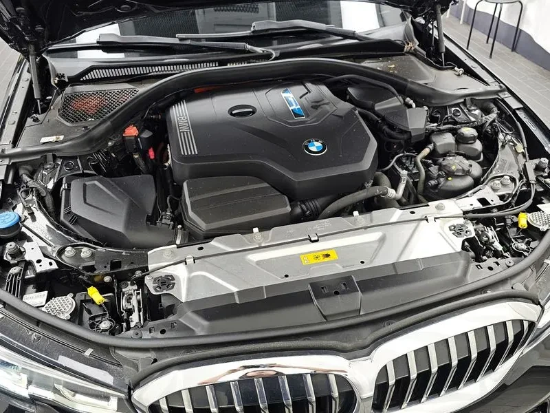 BMW 330 Hybrid - САМО 30% АВАНС, снимка 6 - Автомобили и джипове - 55991881