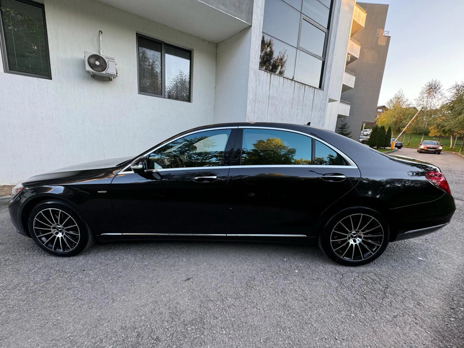 Mercedes-Benz S 550 LONG / 4MATIC / НОВ ВНОС / ПАНОРАМА - изображение 4