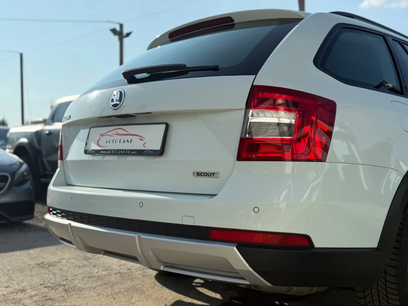 Skoda Octavia SCOUT/4X4/LED/NAVI/AVTOMAT/СОБСТВЕН ЛИЗИНГ - изображение 8