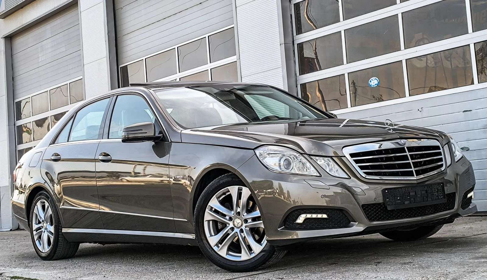 Mercedes-Benz E 220 CDI AVANTGARDE  - изображение 3