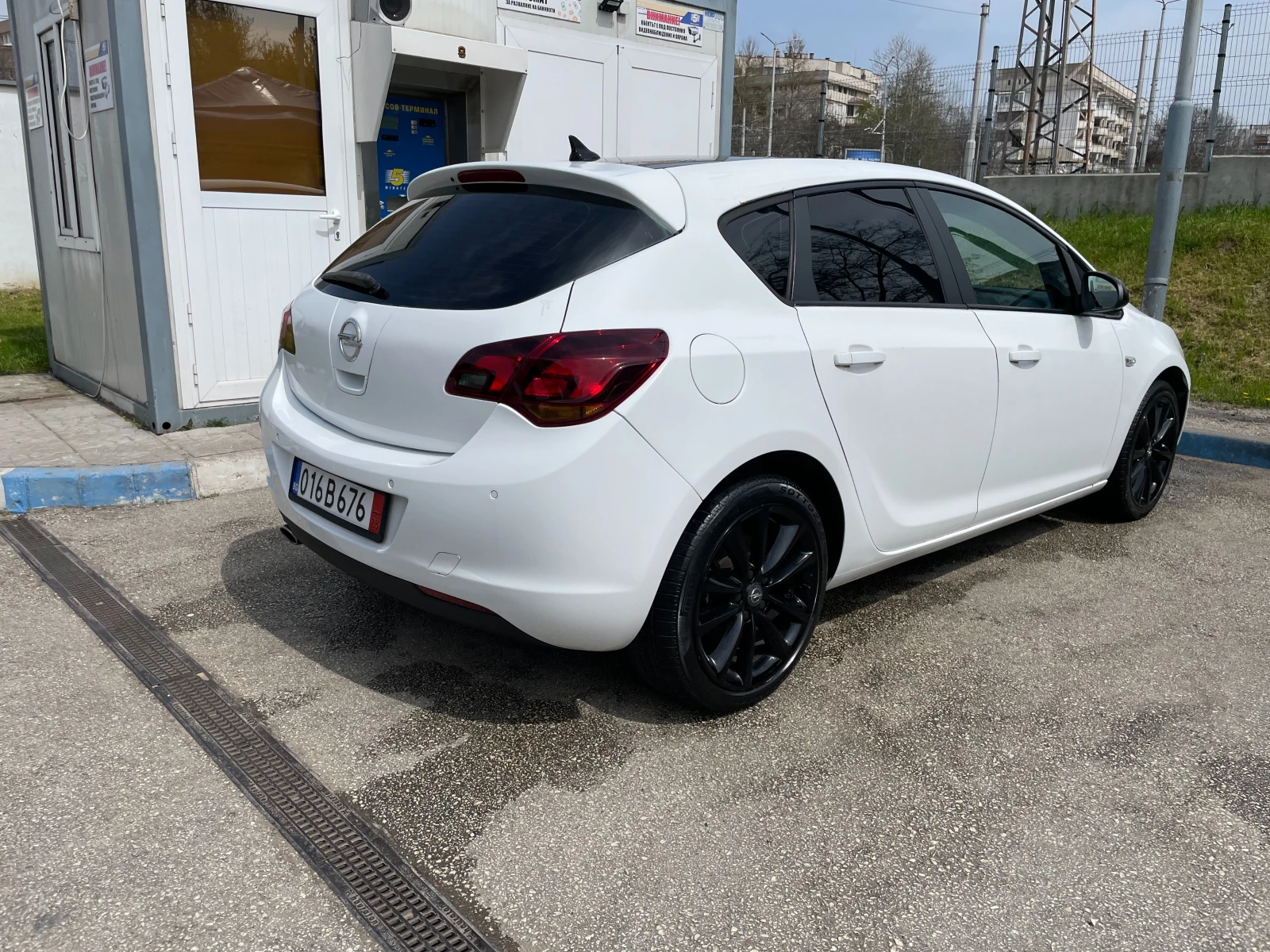 Opel Astra 1.6 180кс. става на ГАЗ!, снимка 4 - Автомобили и джипове - 54223953