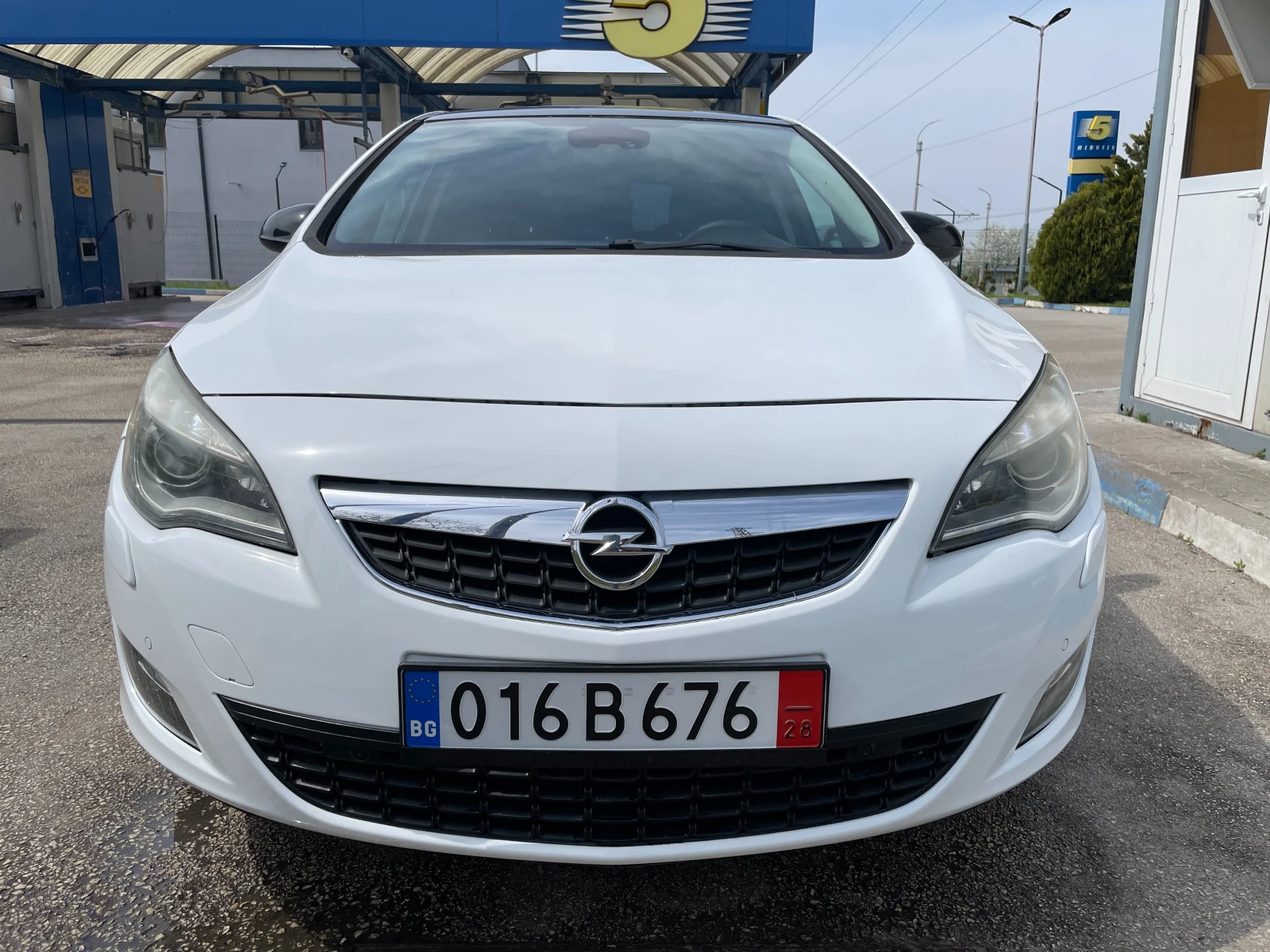 Opel Astra 1.6 180кс. става на ГАЗ!, снимка 8 - Автомобили и джипове - 54223953