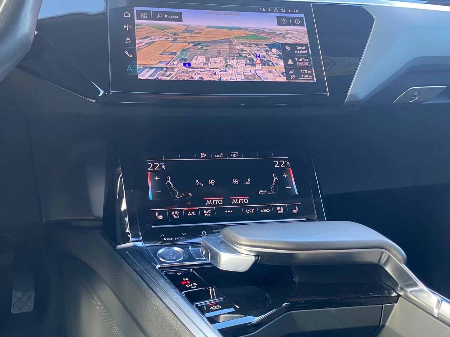 Audi E-Tron advanced 55 quattro - изображение 7