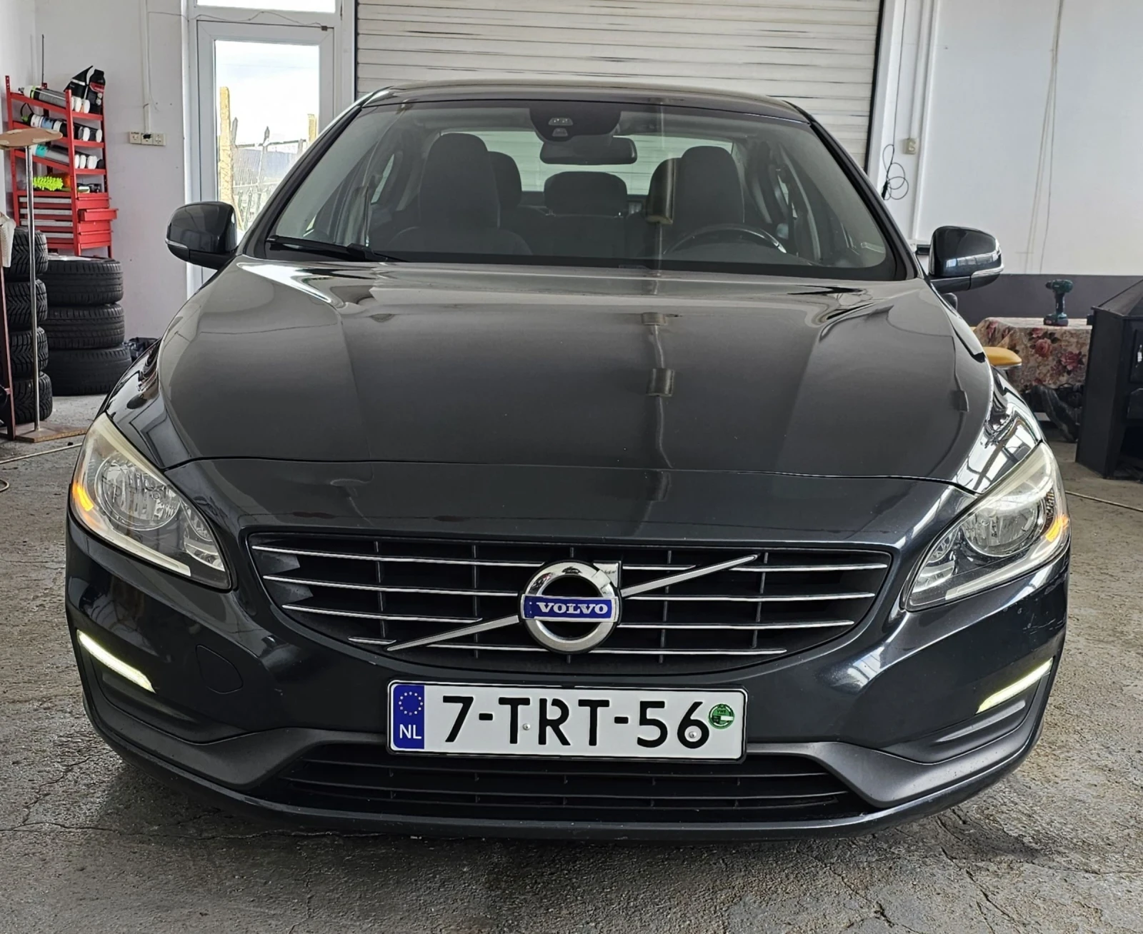 Volvo S60 D2 - изображение 2