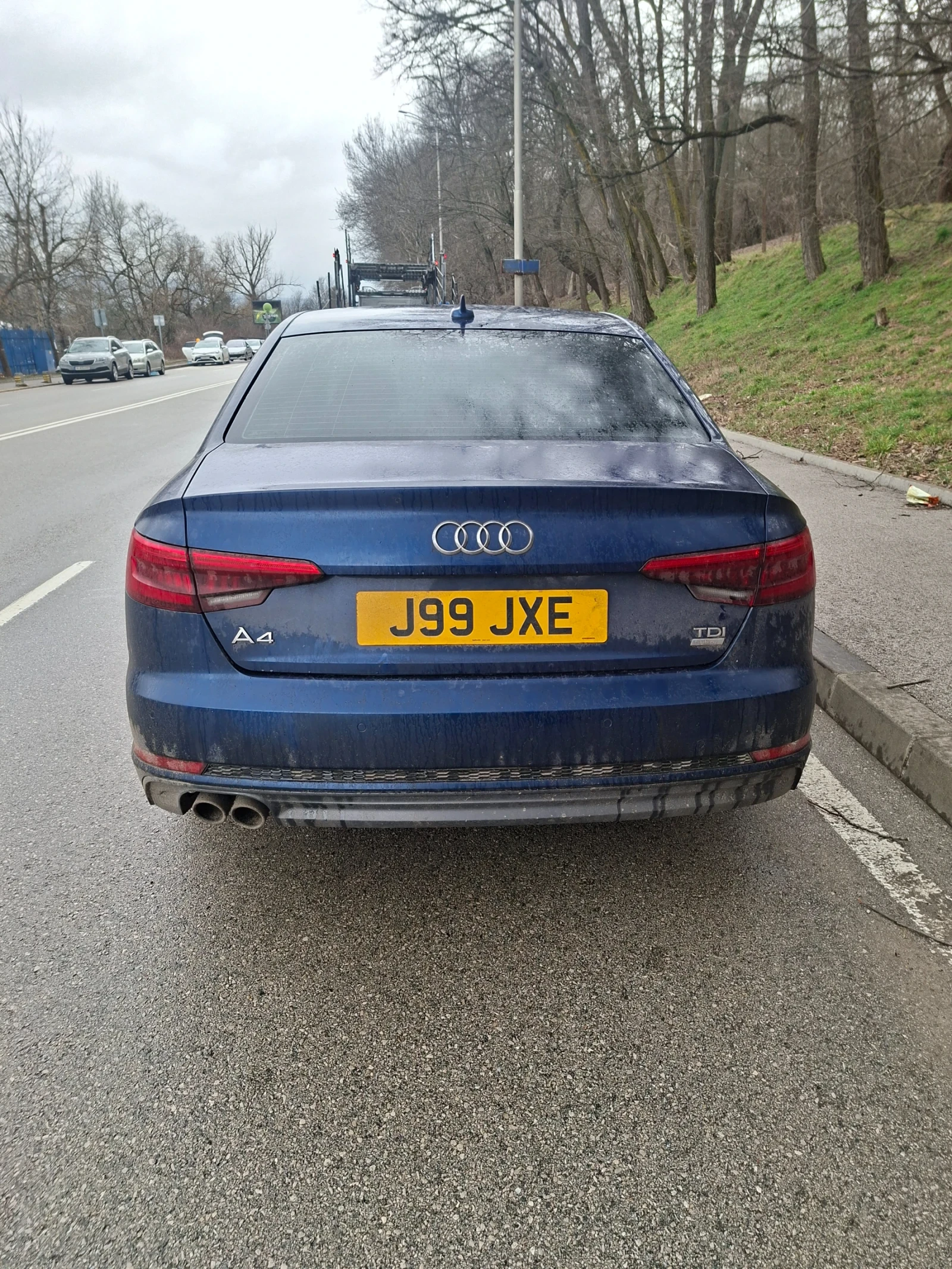 Audi A4 2.0TDI S line  - изображение 4