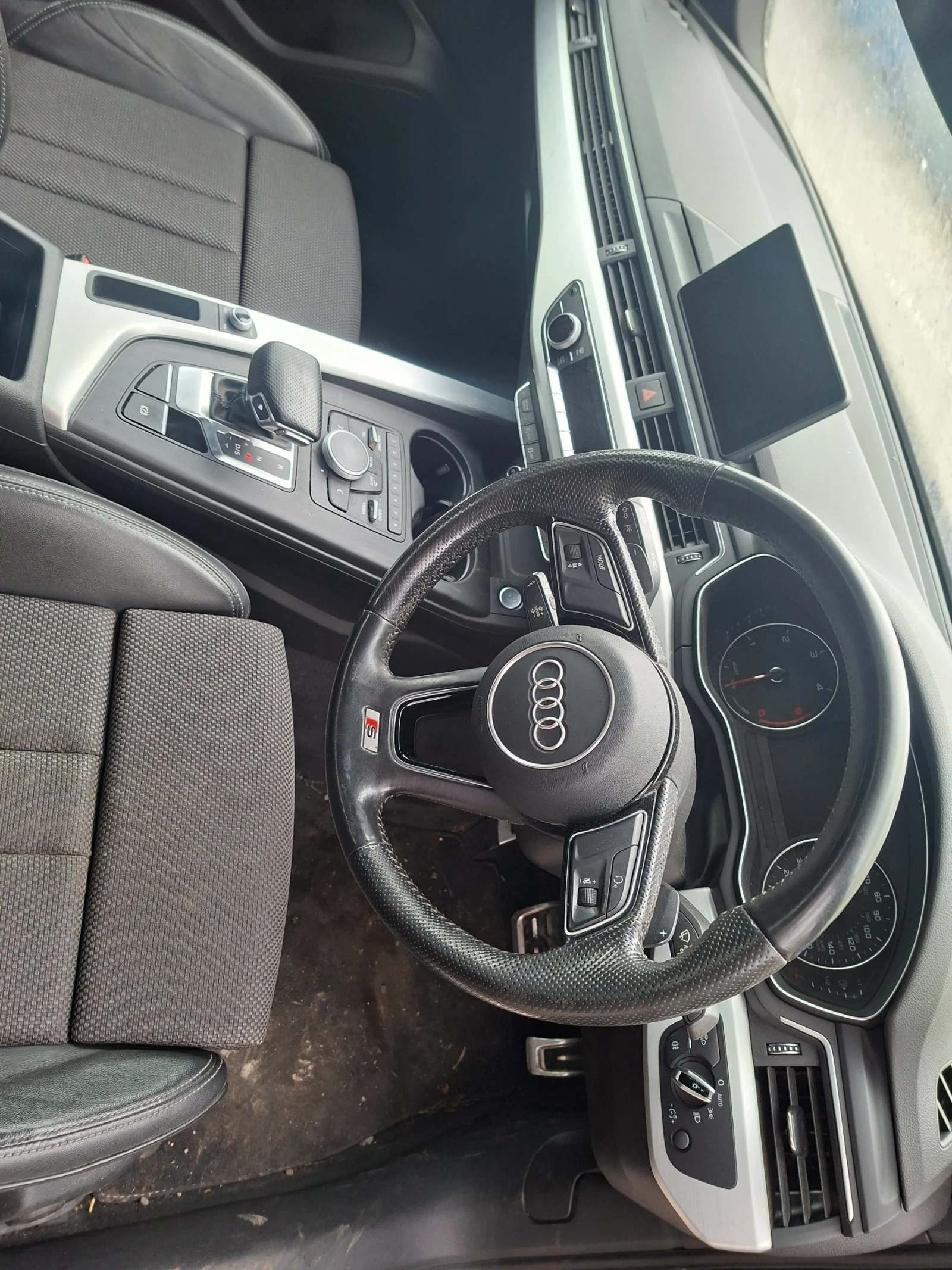 Audi A4 2.0TDI S line  - изображение 5