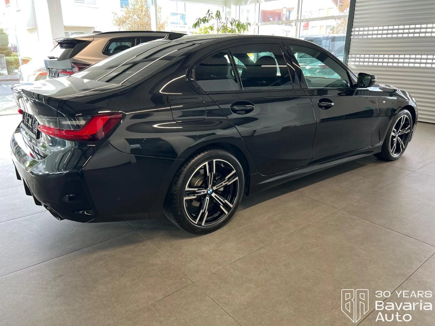 BMW 320 d xDrive M Sport Paket, снимка 5 - Автомобили и джипове - 53779687