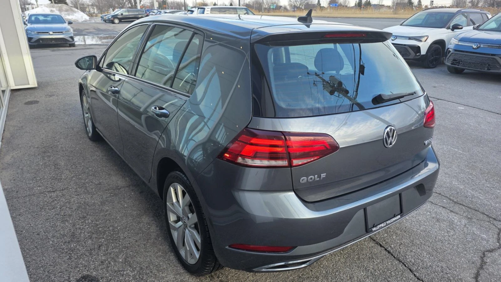 VW Golf Execline* FWD* АвтоКредит* (ЦЕНА ДО БГ), снимка 7 - Автомобили и джипове - 54155886