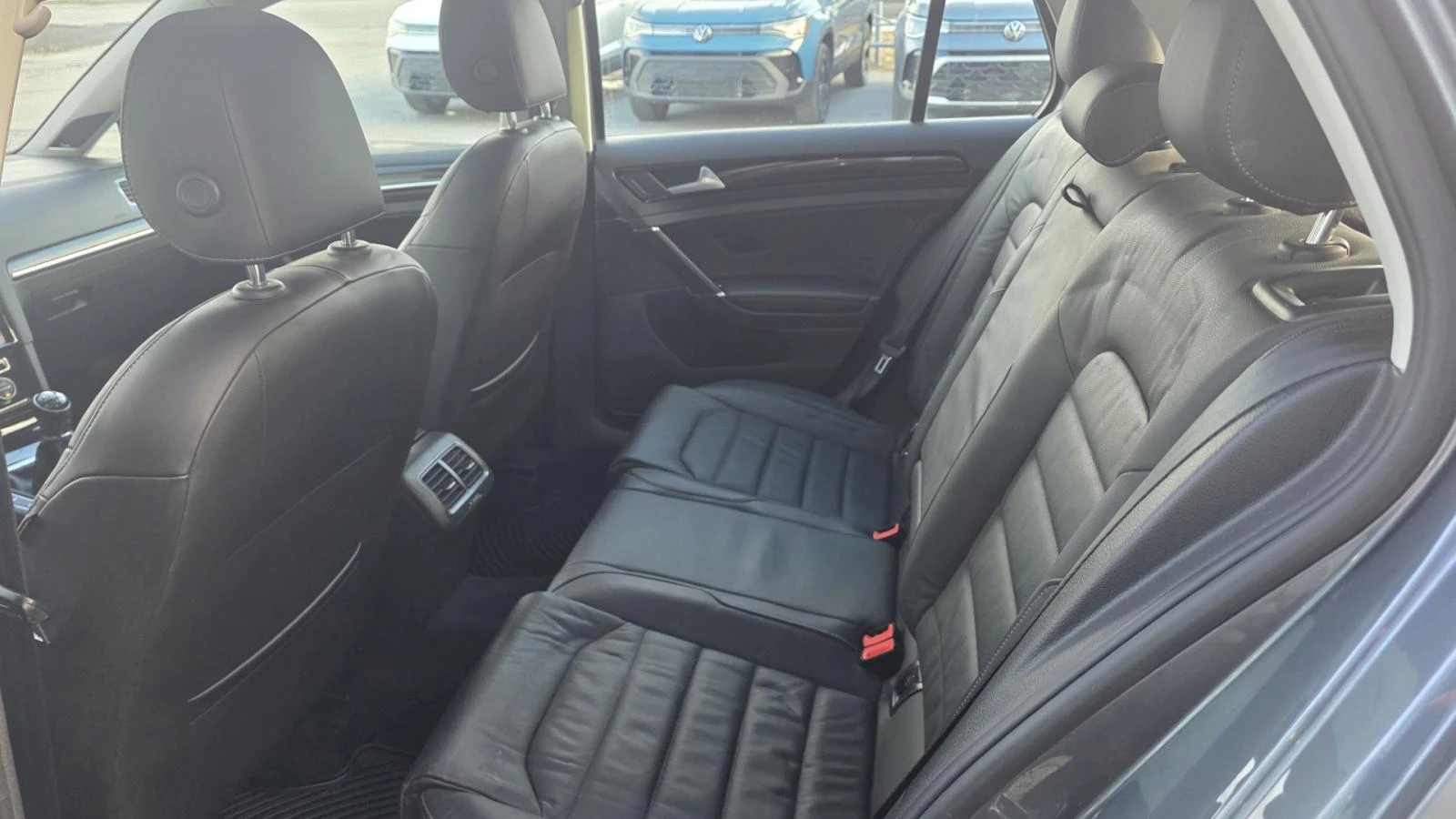 VW Golf Execline* FWD* АвтоКредит* (ЦЕНА ДО БГ), снимка 10 - Автомобили и джипове - 54155886