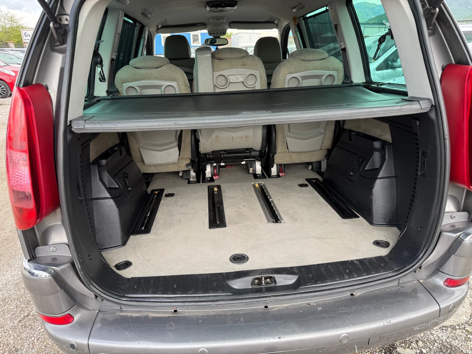 Peugeot 807 2.0 HDI FULL ЕКСТРИ, снимка 12 - Автомобили и джипове - 54388332