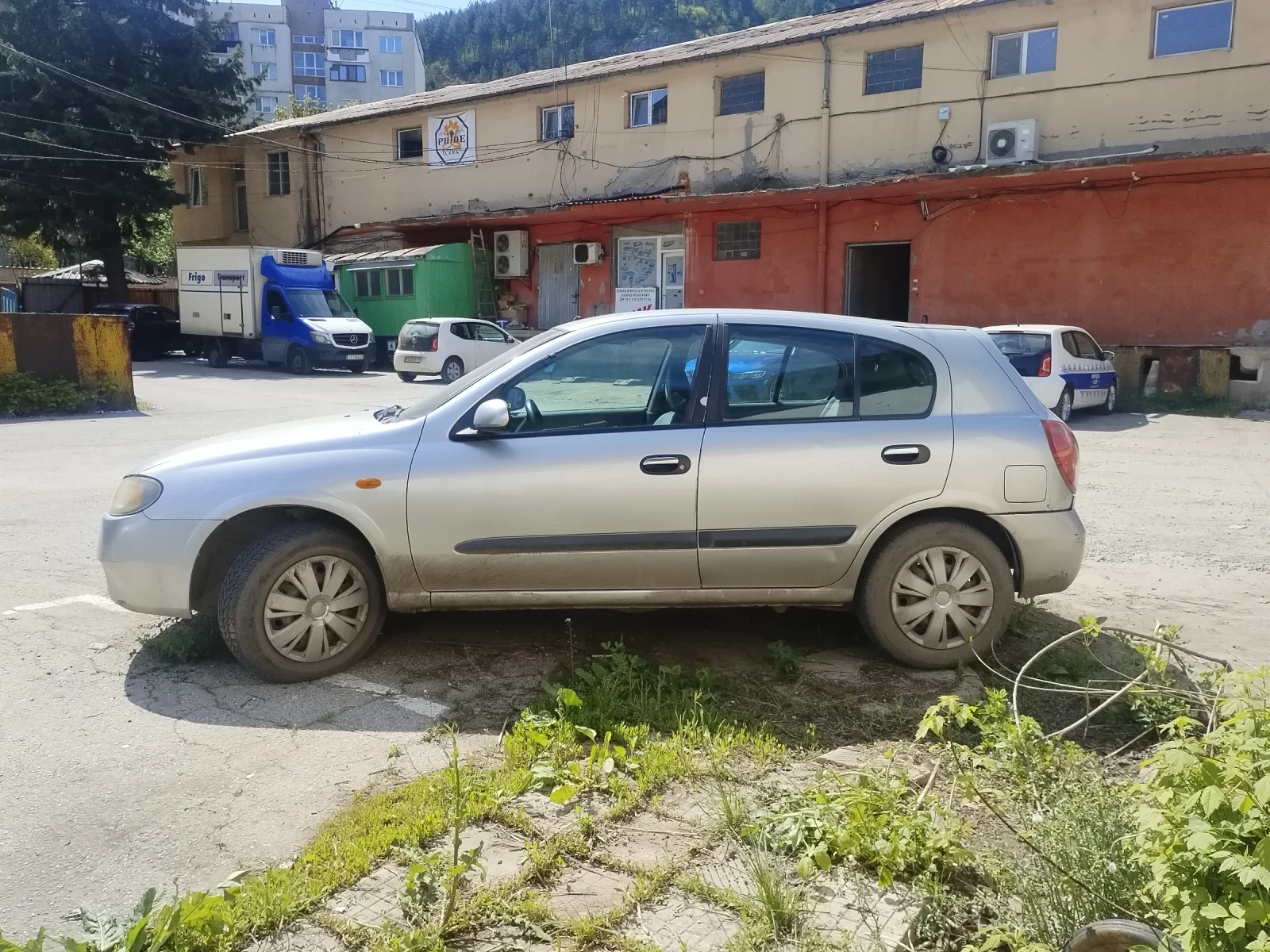 Nissan Almera, снимка 4 - Автомобили и джипове - 54628785