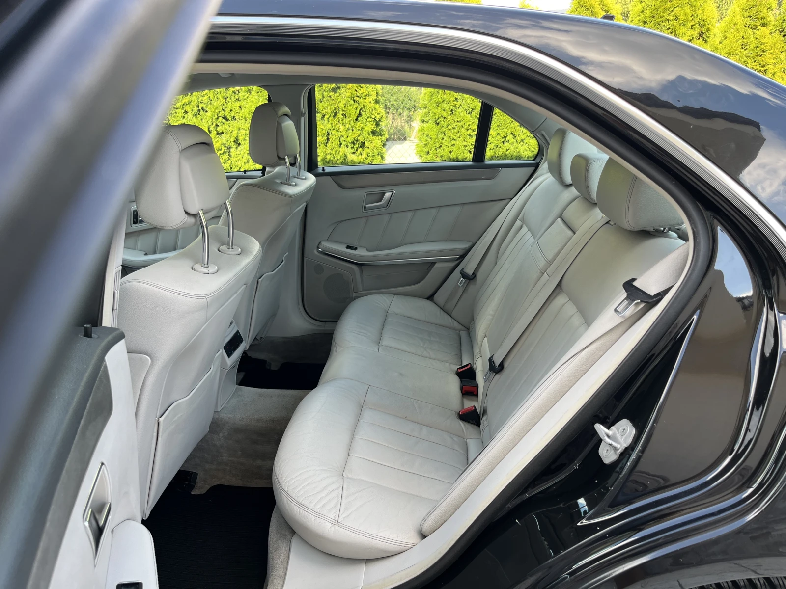 Mercedes-Benz E 220 2.2 CDI KOJA FACE, снимка 9 - Автомобили и джипове - 54743032