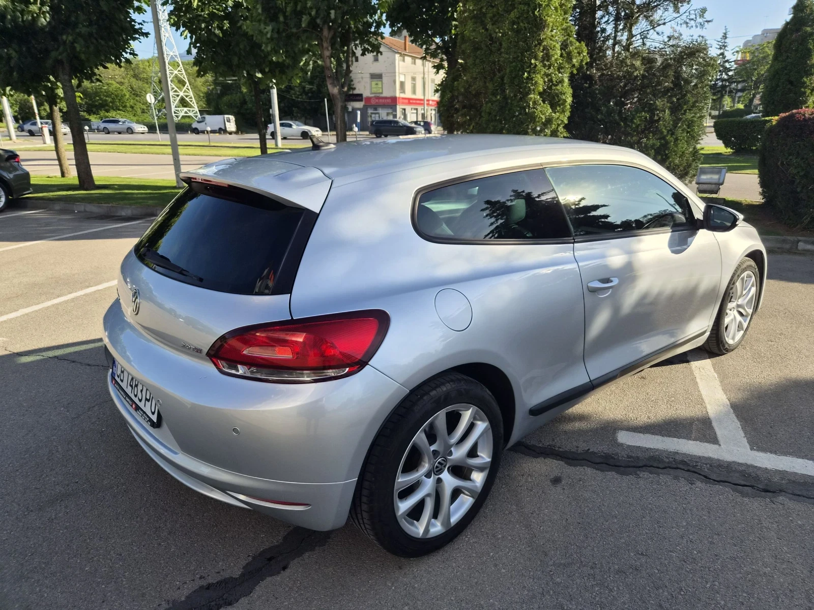 VW Scirocco 2.0 TSI, снимка 5 - Автомобили и джипове - 54761522