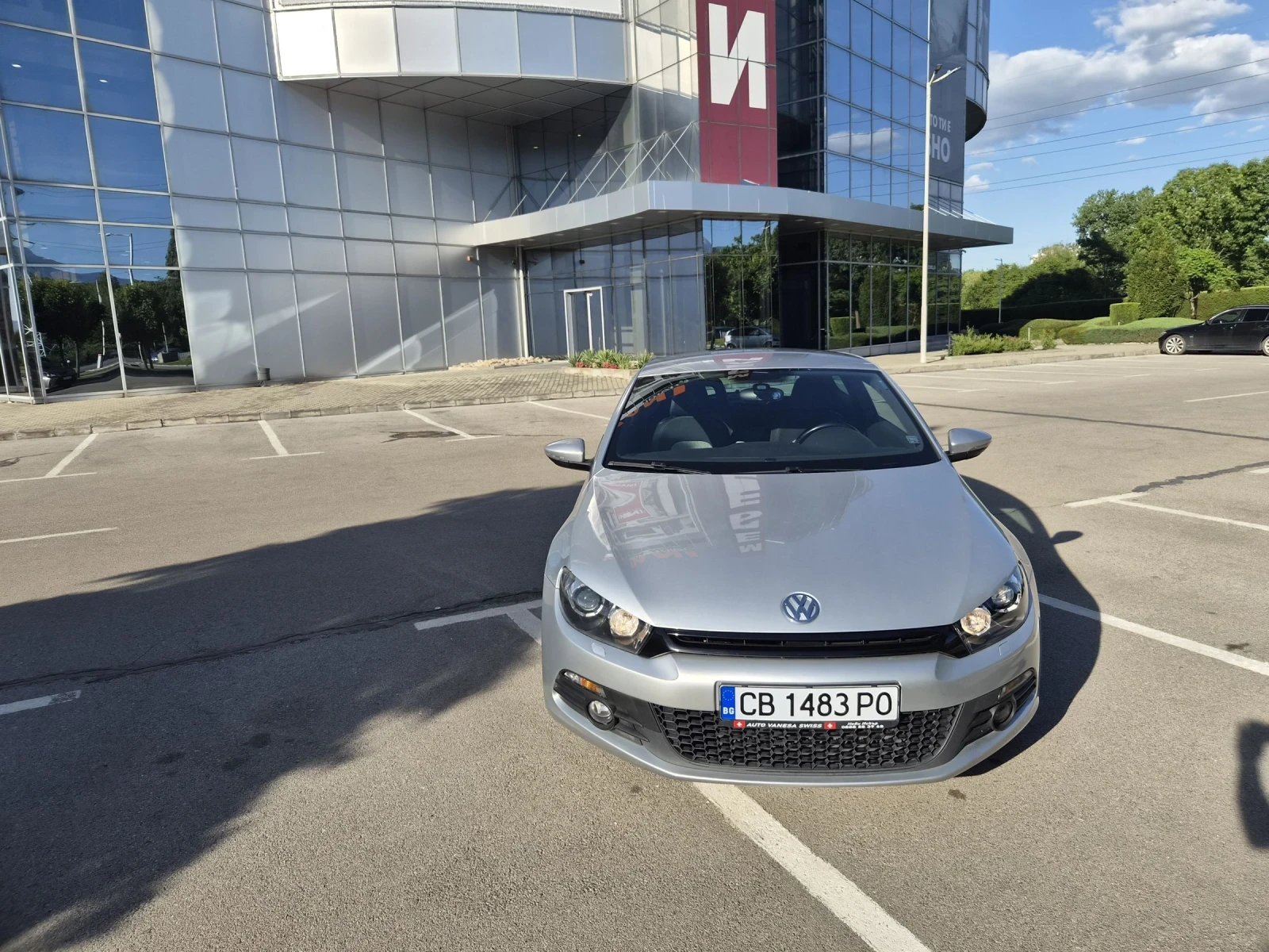VW Scirocco 2.0 TSI, снимка 8 - Автомобили и джипове - 54761522