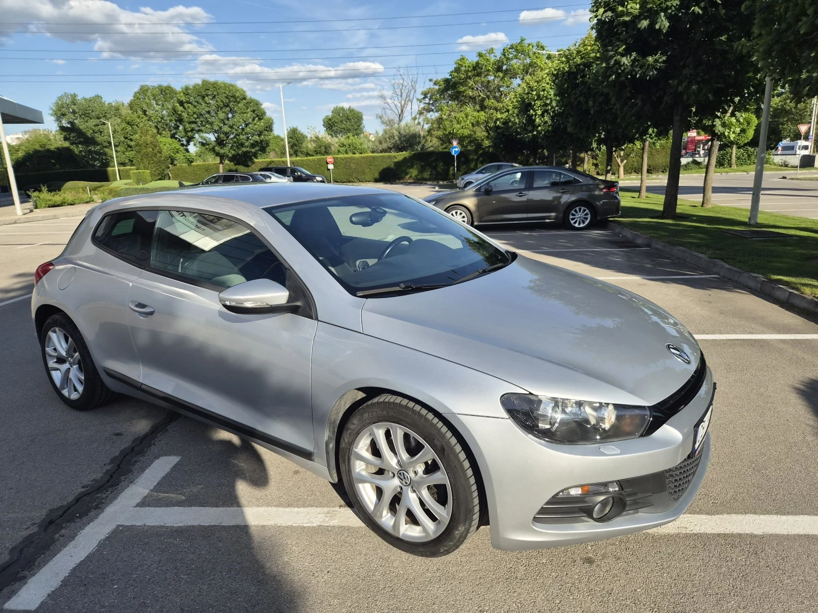 VW Scirocco 2.0 TSI, снимка 7 - Автомобили и джипове - 54761522