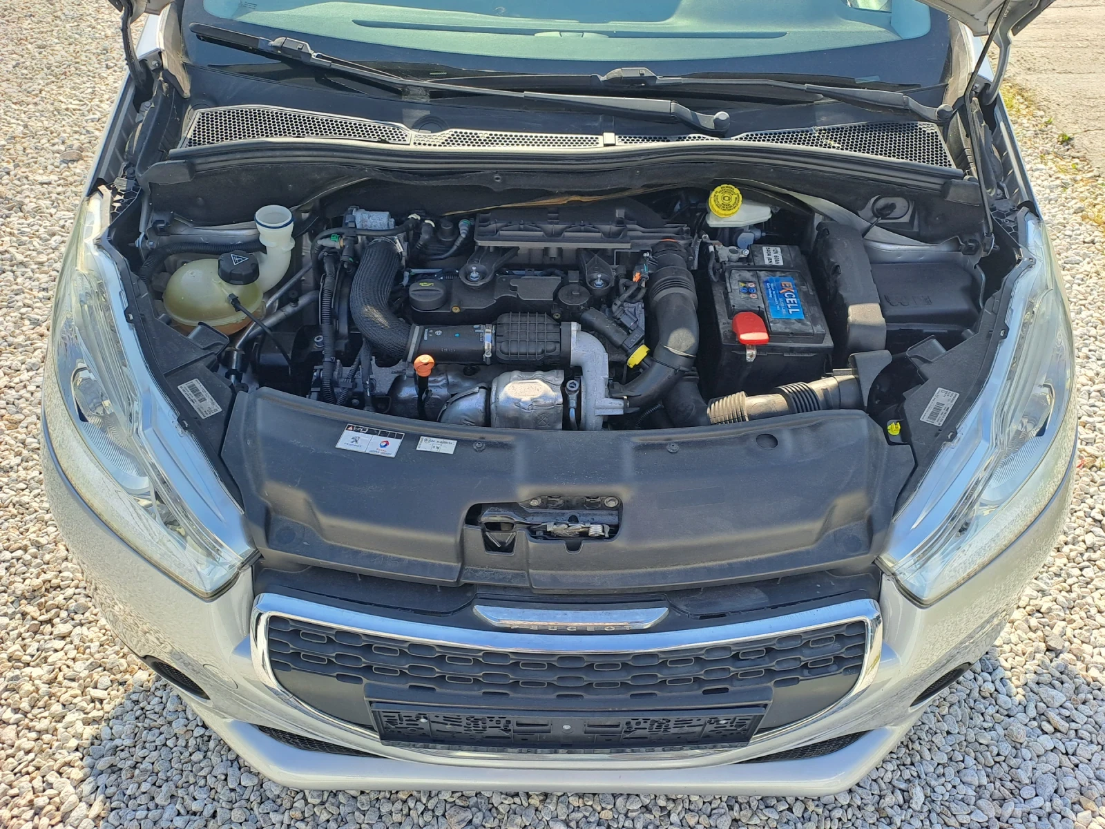 Peugeot 208 1, 4HDi, 70кс, KLIMA, снимка 17 - Автомобили и джипове - 54792308