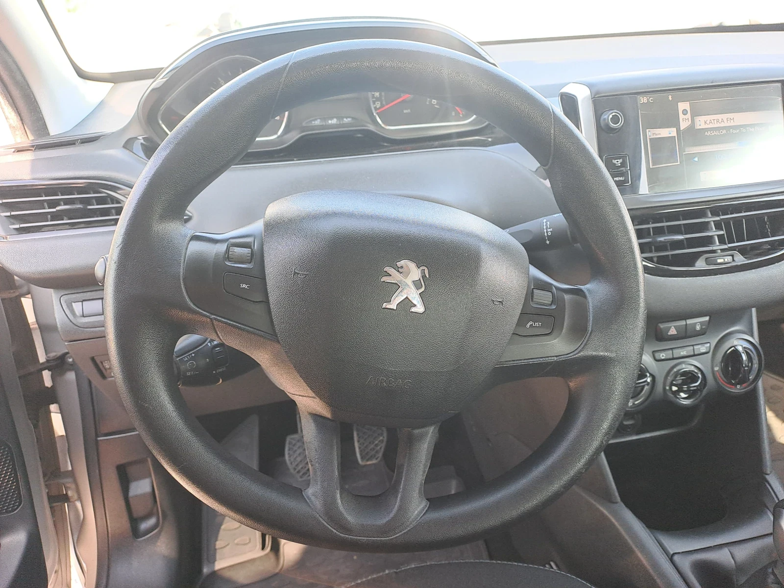 Peugeot 208 1, 4HDi, 70кс, KLIMA, снимка 12 - Автомобили и джипове - 54792308