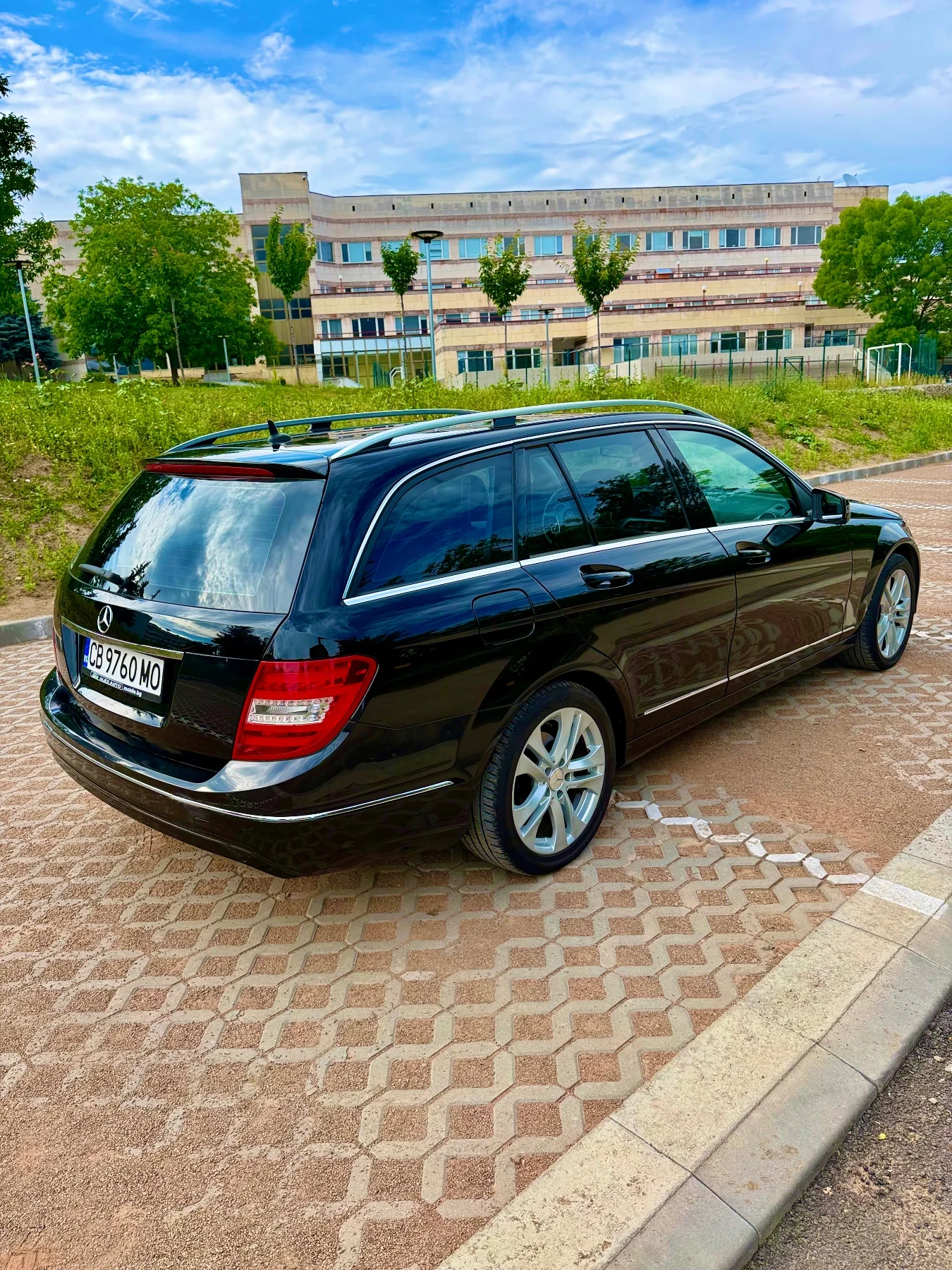 Mercedes-Benz C 180, снимка 2 - Автомобили и джипове - 55002875