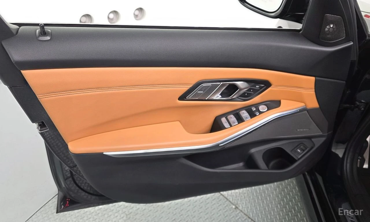 BMW 340 ПОДГРЕВИ * ПАНО * H/K * KEYLESS, снимка 14 - Автомобили и джипове - 55060328