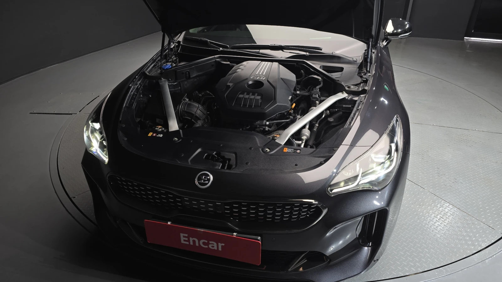 Kia Stinger FULL DREAM EDITION AWD| 360 | HEADS UP | ОБДУХВАНЕ, снимка 6 - Автомобили и джипове - 55074884