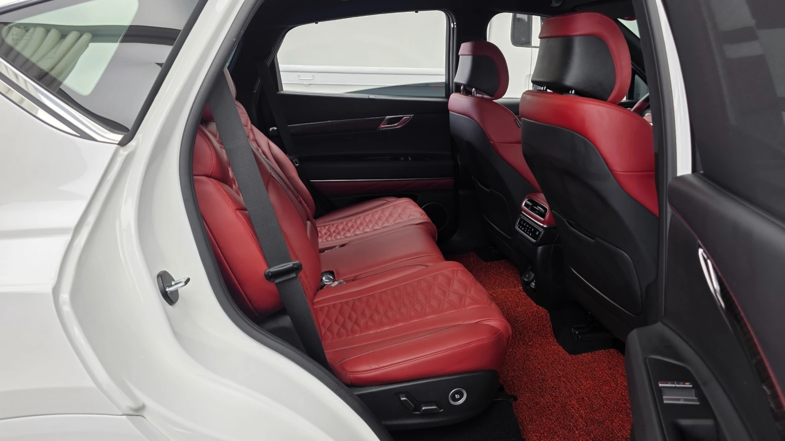 Genesis GV80 Coupe AWD, снимка 15 - Автомобили и джипове - 55406505