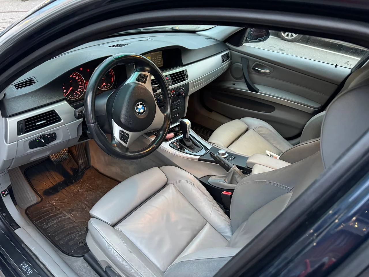 BMW 330 XI, снимка 2 - Автомобили и джипове - 55652586