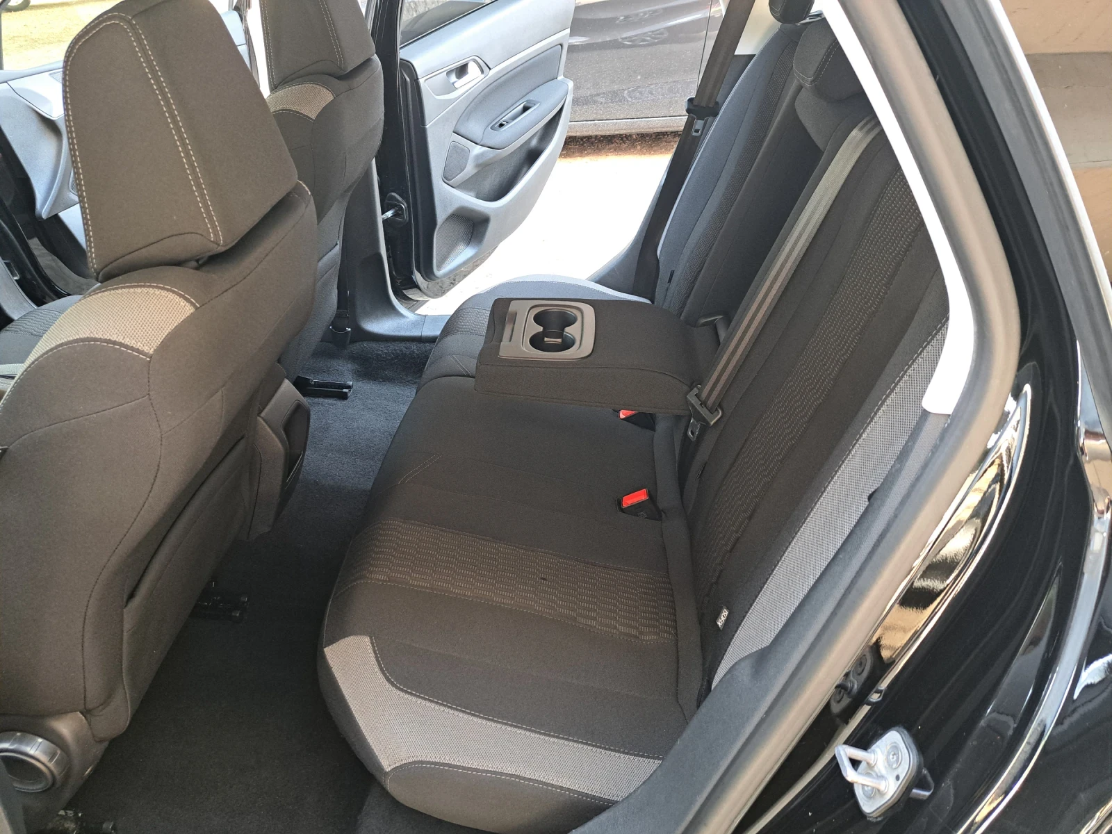 Peugeot 308 1.6HDI , снимка 13 - Автомобили и джипове - 56020872