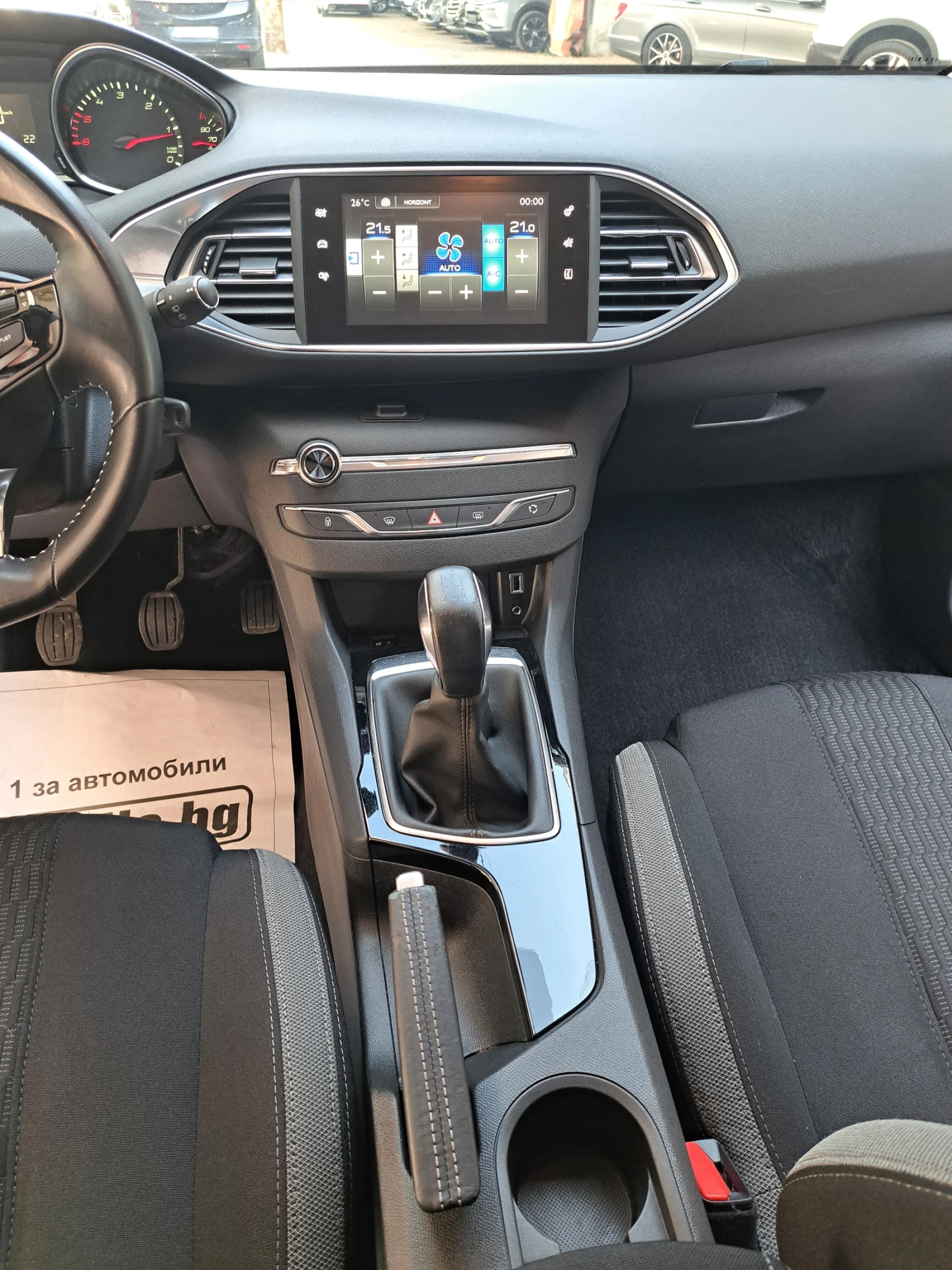 Peugeot 308 1.6HDI , снимка 11 - Автомобили и джипове - 56020872