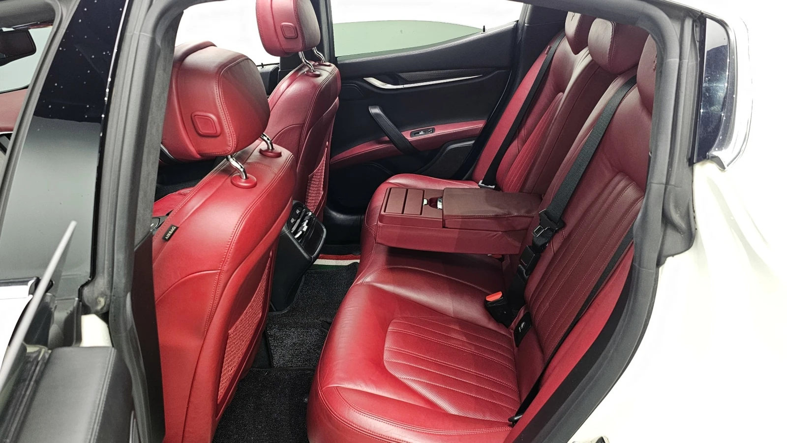Maserati Ghibli 3.0S Q4 * ����� * ������ * ������ ����� | Mobile.bg � ����������� 10