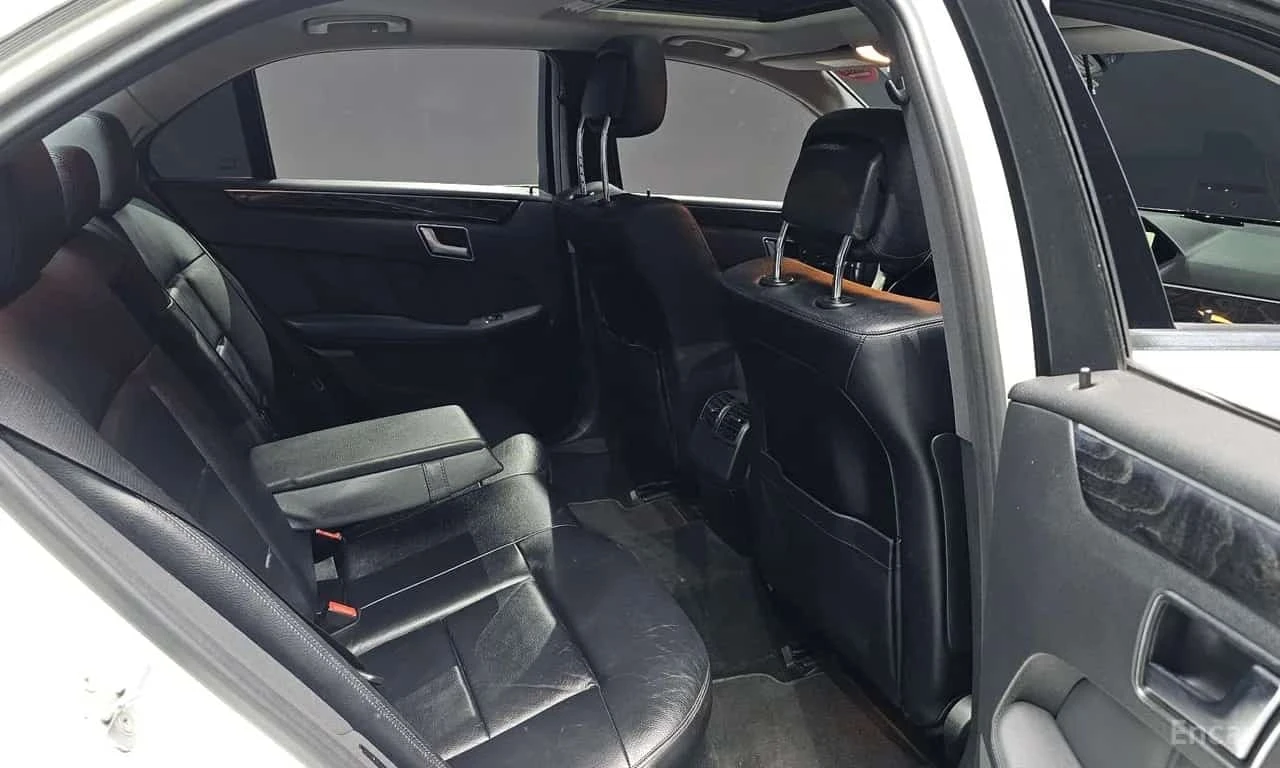 Mercedes-Benz E 220 CDI Avantgarde * БЕЗ ПЪРВОНАЧАЛНА ВНОСКА, снимка 12 - Автомобили и джипове - 56194145