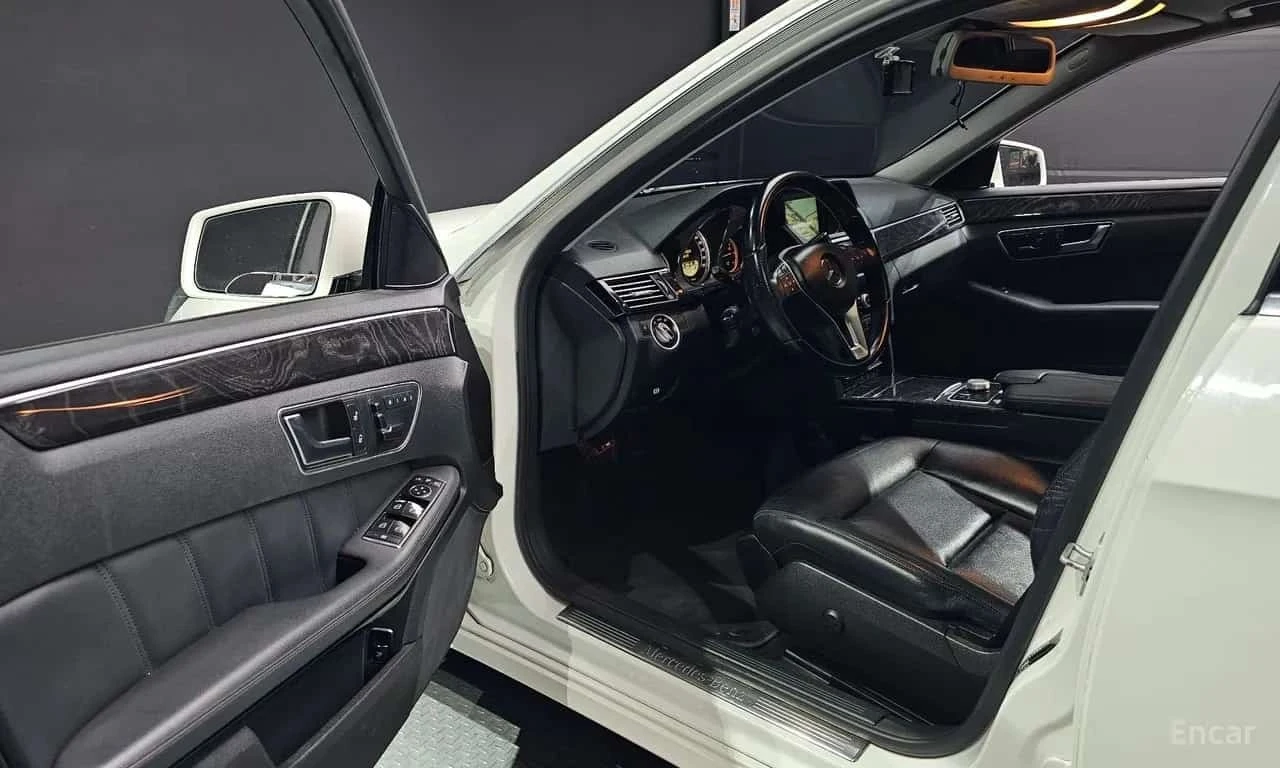 Mercedes-Benz E 220 CDI Avantgarde * БЕЗ ПЪРВОНАЧАЛНА ВНОСКА, снимка 10 - Автомобили и джипове - 56194145
