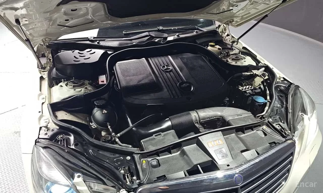 Mercedes-Benz E 220 CDI Avantgarde * БЕЗ ПЪРВОНАЧАЛНА ВНОСКА, снимка 6 - Автомобили и джипове - 56194145