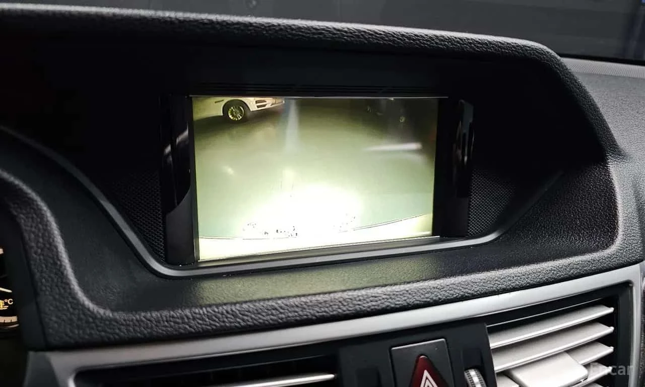 Mercedes-Benz E 220 CDI Avantgarde * БЕЗ ПЪРВОНАЧАЛНА ВНОСКА, снимка 15 - Автомобили и джипове - 56194145