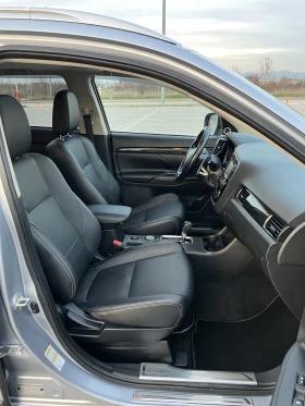 Mitsubishi Outlander GT 3.0V6 224kc.S-AWC 4x4 FULL -7МЕСТА, снимка 12