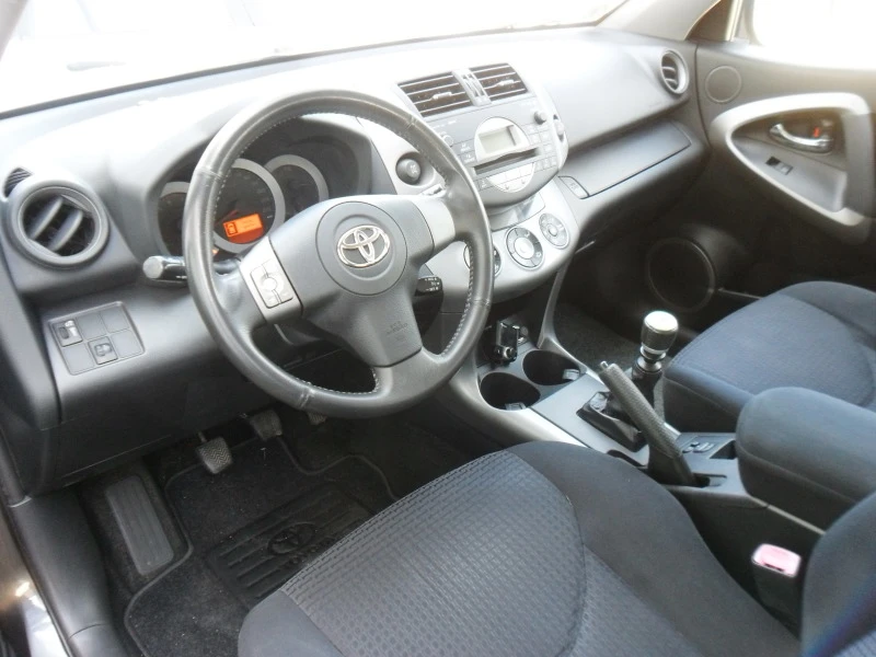 Toyota Rav4 2, 2-Dcat-177кс.-4Х4-KLIMATRONIK, снимка 8 - Автомобили и джипове - 46204642