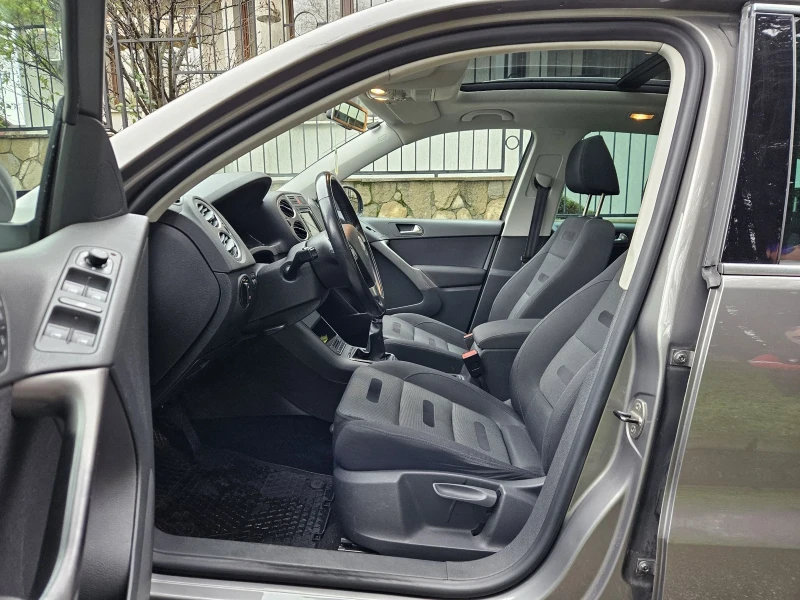 VW Tiguan 2.0 TDI 4-MOTION (140к.с) Подгрев/Панорама/Нави, снимка 8 - Автомобили и джипове - 52662674