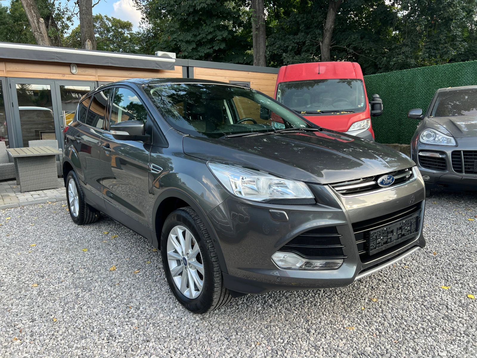 Ford Kuga 1.5EcoBoost 150hp Кожа, Навигация, Самопаркиране - изображение 3