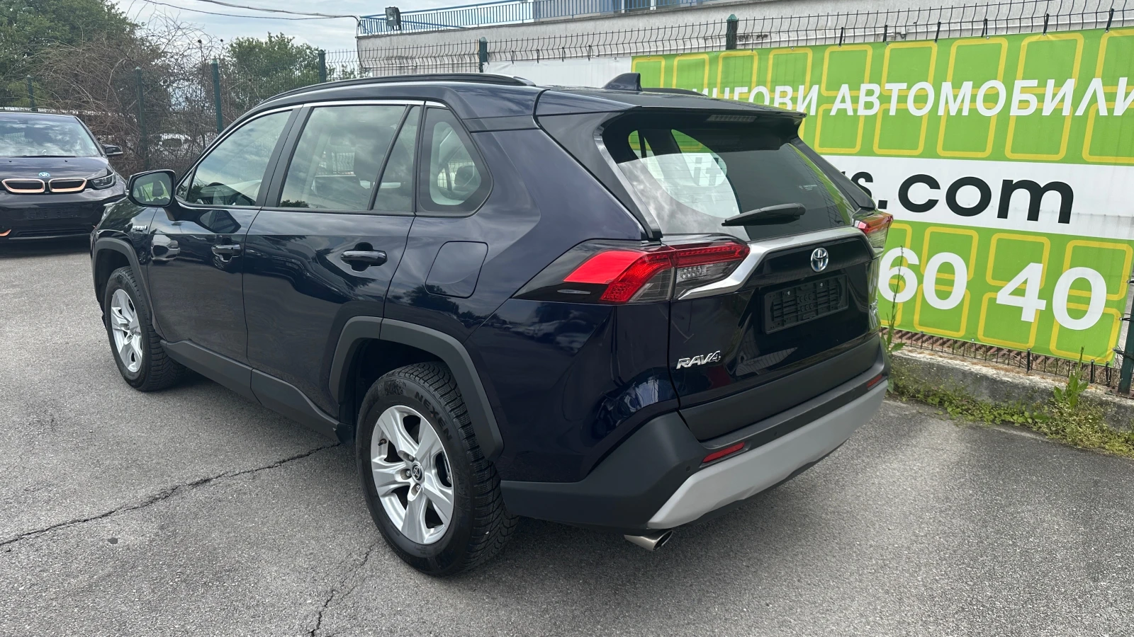 Toyota Rav4 2.5 Hybrid 4x4 - изображение 5