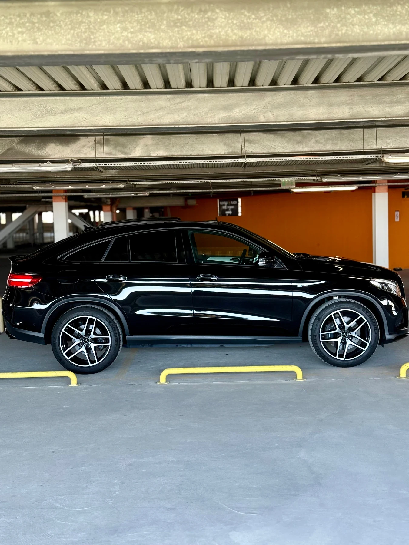 Mercedes-Benz GLE 43 AMG  - изображение 6