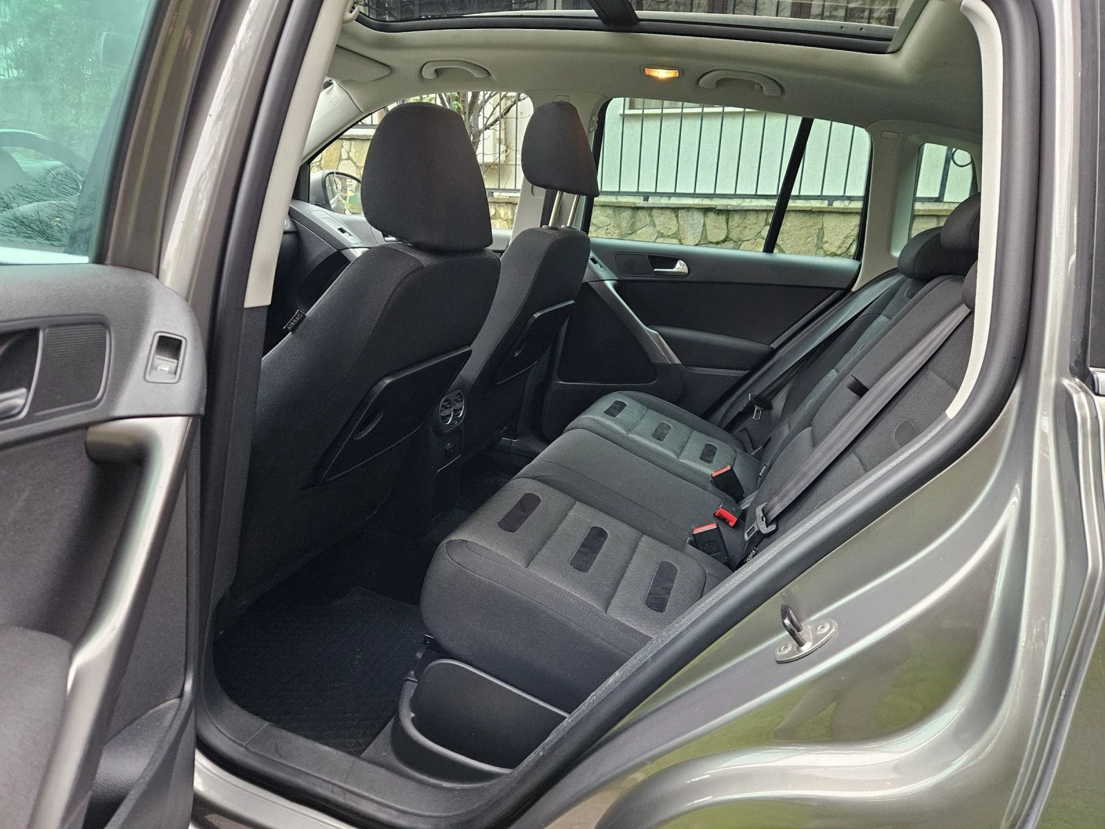 VW Tiguan 2.0 TDI 4-MOTION (140.) // | Mobile.bg   12